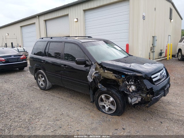 Salvage Honda Pilot Image