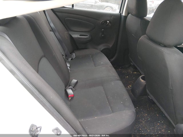 Nissan Versa 1.6 S+