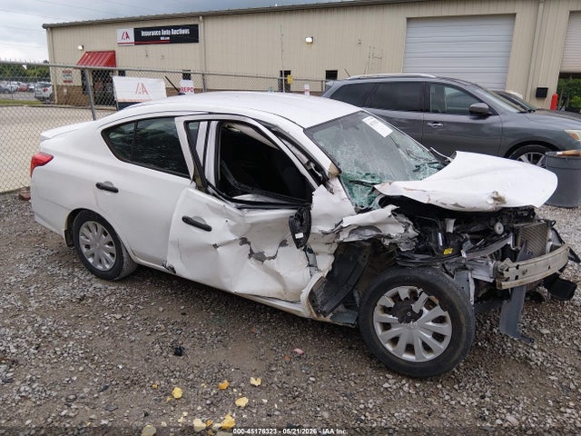 Salvage Nissan Versa Image