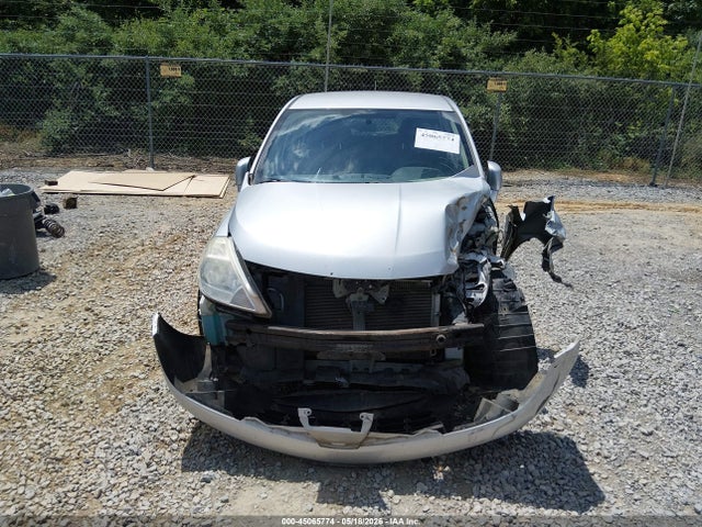 Nissan Versa 1.8s