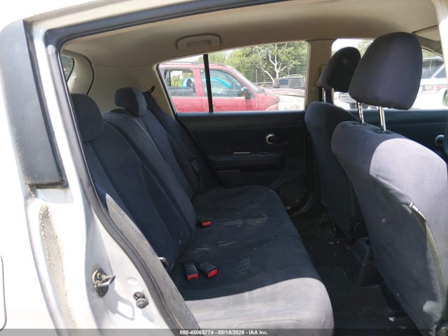 Nissan Versa 1.8s