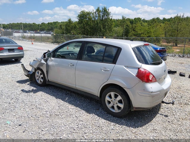 Nissan Versa 1.8s