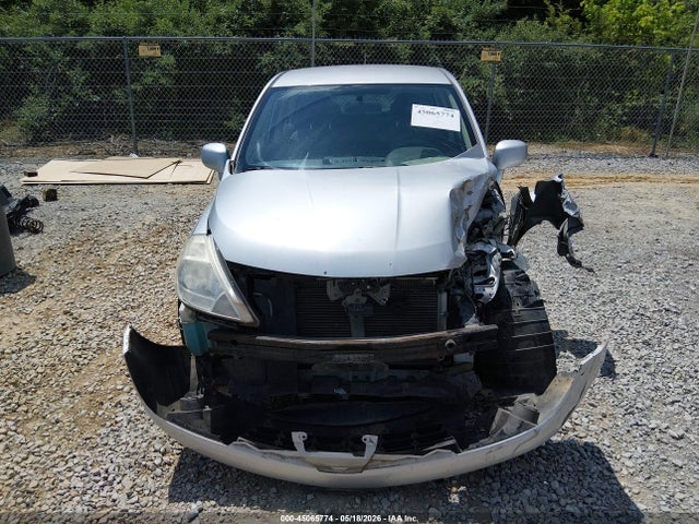 Nissan Versa 1.8s