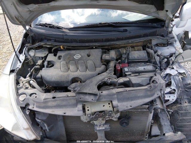 Nissan Versa 1.8s