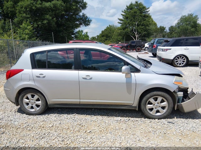 Nissan Versa 1.8s