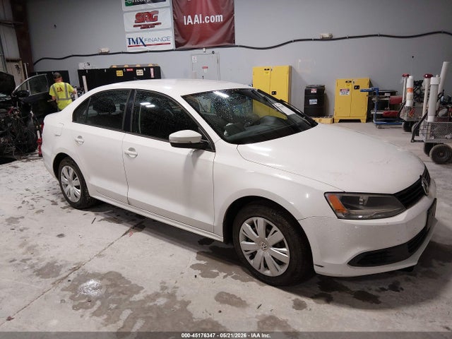 Salvage Volkswagen Jetta Image
