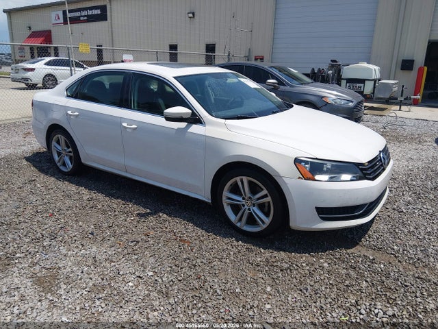 Salvage Volkswagen Passat Image
