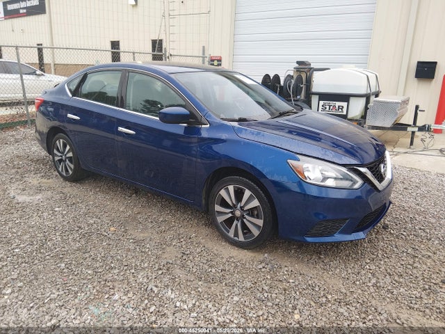 Salvage Nissan Sentra Image