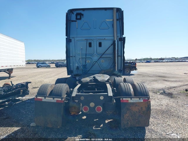Freightliner Cascadia 125