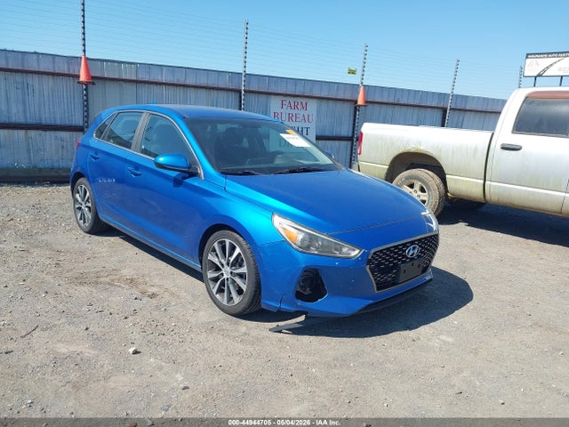 Salvage Hyundai ELANTRA Image