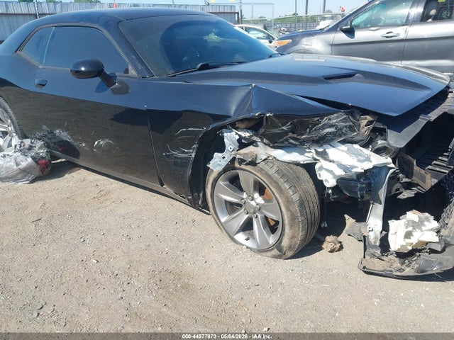 Dodge Challenger Sxt