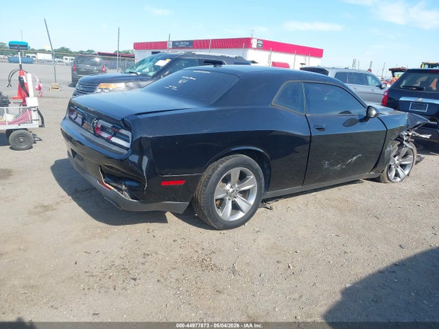 Dodge Challenger Sxt