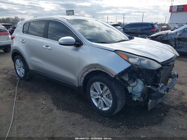Salvage Kia Sportage Image