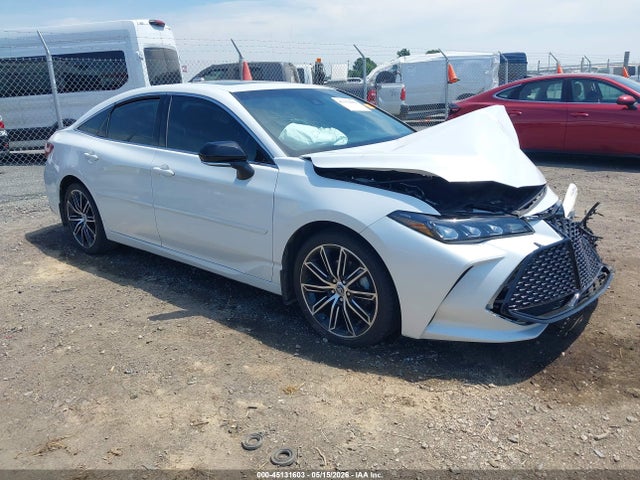 Salvage Toyota Avalon Image