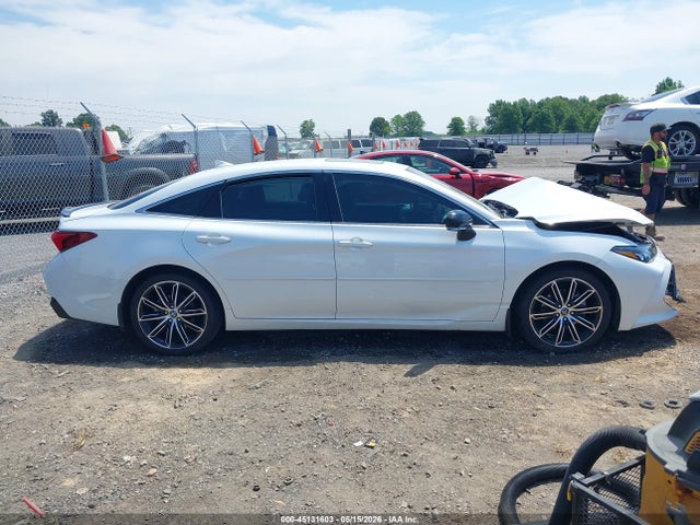 Toyota Avalon Xse