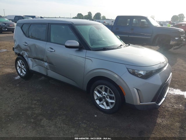 Salvage Kia Soul Image