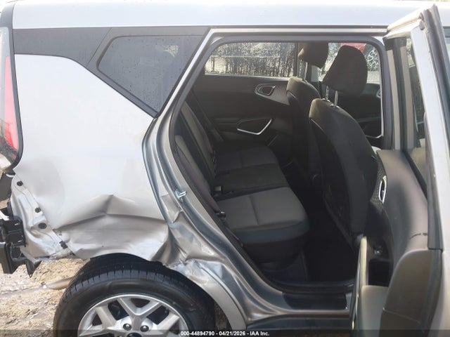 Kia Soul Lx