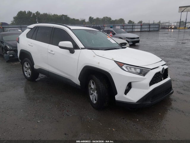 Salvage Toyota RAV4 Image