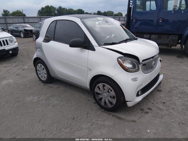 Salvage Smart fortwo Image