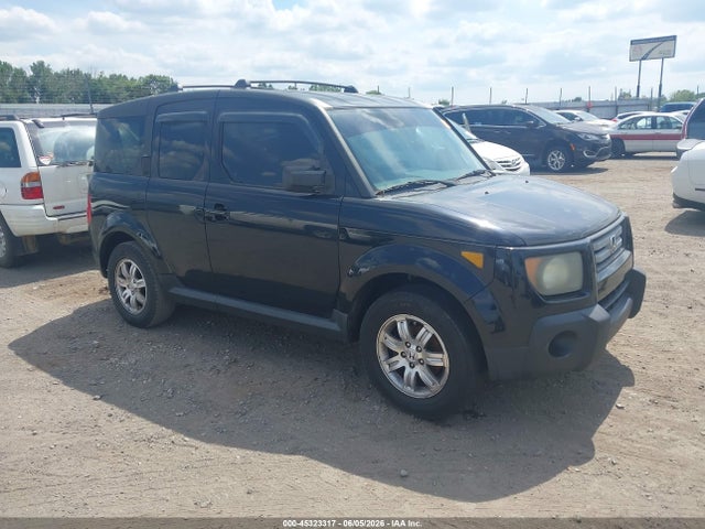 Salvage Honda Element Image