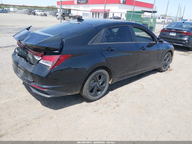 Hyundai ELANTRA Sel