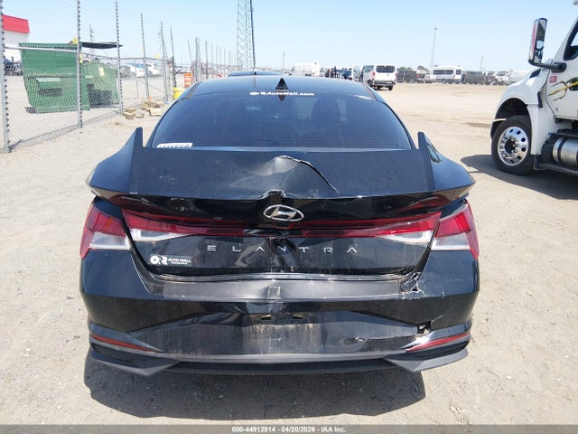 Hyundai ELANTRA Sel