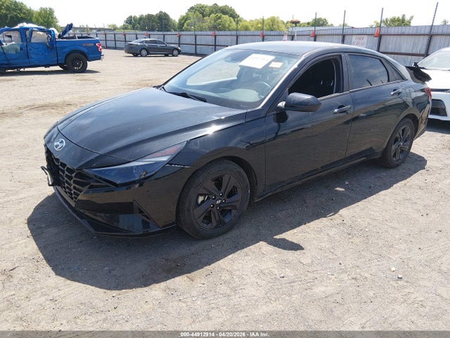 Hyundai ELANTRA Sel
