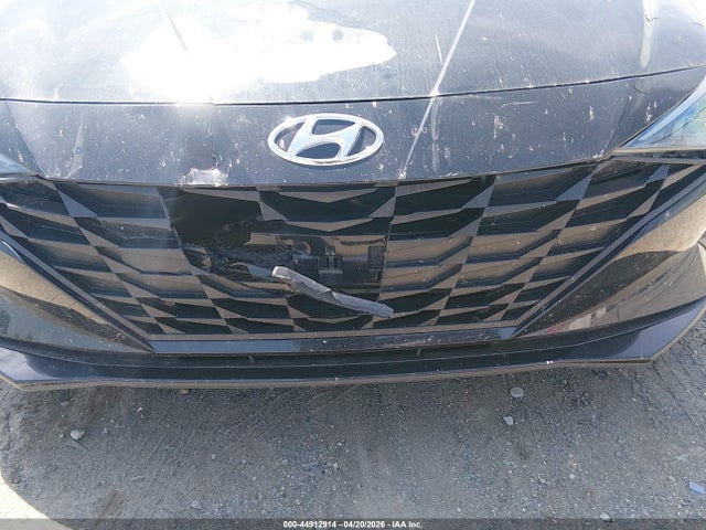 Hyundai ELANTRA Sel