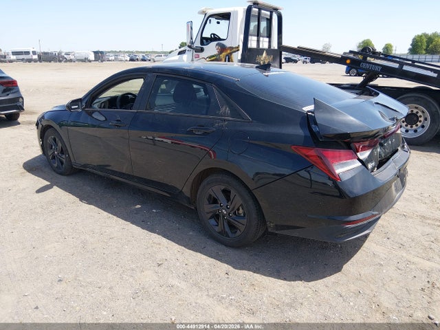 Hyundai ELANTRA Sel