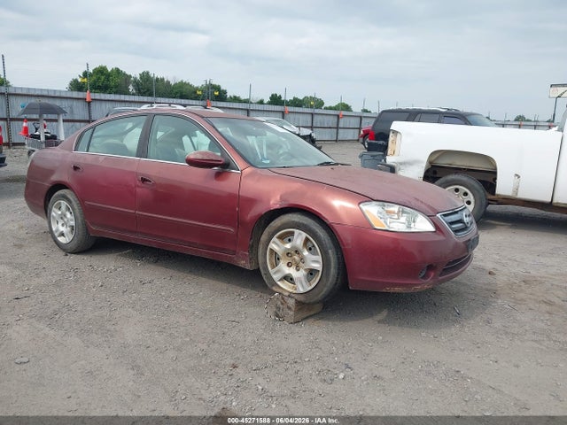 Salvage Nissan Altima Image