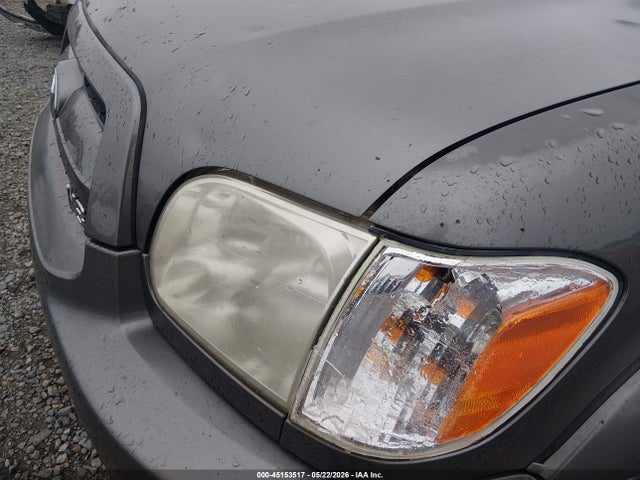 Toyota Sequoia Sr5 V8