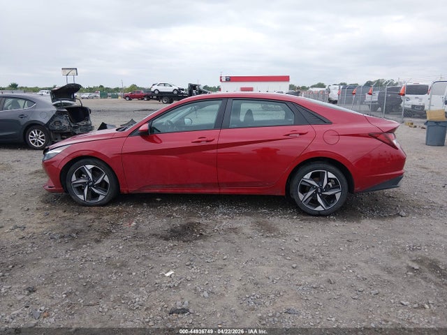 Hyundai ELANTRA Sel