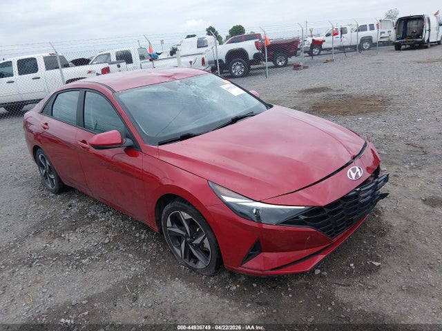 Salvage Hyundai ELANTRA Image