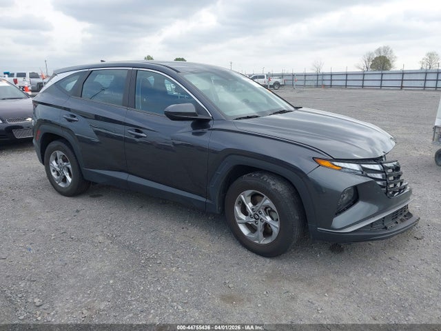 Salvage Hyundai TUCSON Image