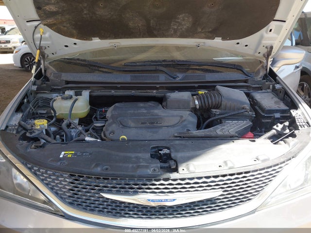 Chrysler Pacifica Touring L