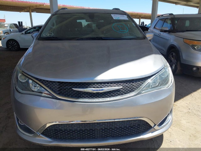 Chrysler Pacifica Touring L