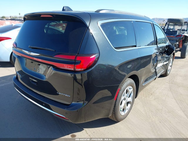 Chrysler Pacifica Limited