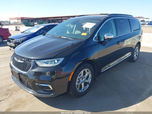 Chrysler Pacifica Limited