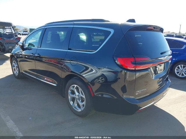 Chrysler Pacifica Limited