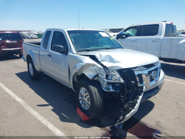 Salvage Nissan Frontier Image