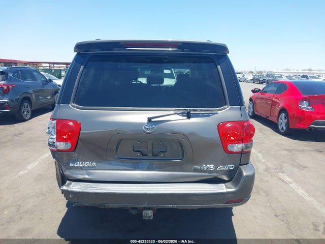 Toyota Sequoia Limited V8