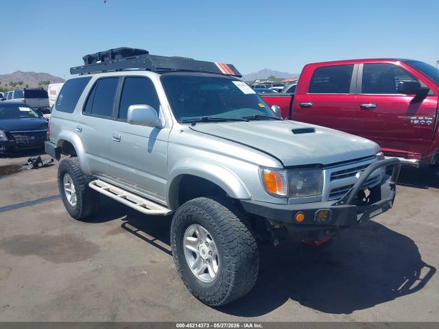 Salvage Toyota 4Runner Image