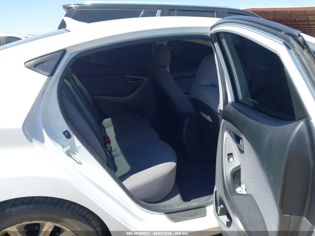 Hyundai ELANTRA Se