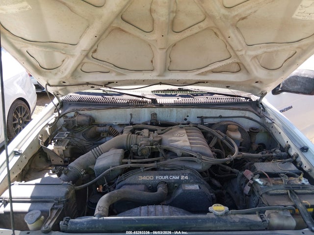 Toyota Tacoma Base V6