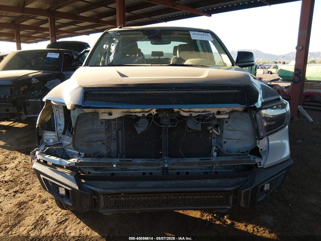 Toyota Tundra Limited 5.7l V8