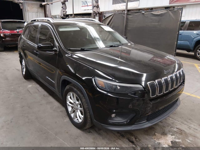 Salvage Jeep Cherokee Image