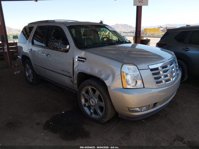 Salvage Cadillac Escalade Image