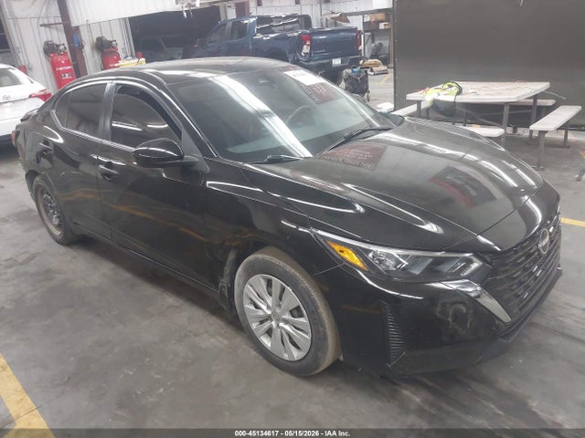 Salvage Nissan Sentra Image