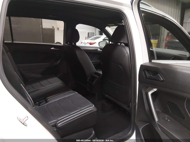 Volkswagen Tiguan 2.0t Sel R-line