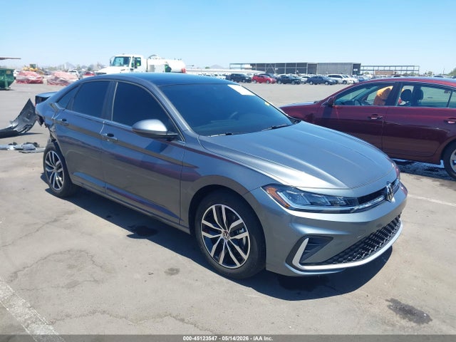 Salvage Volkswagen Jetta Image